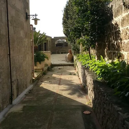 Mulberry House * Spongano