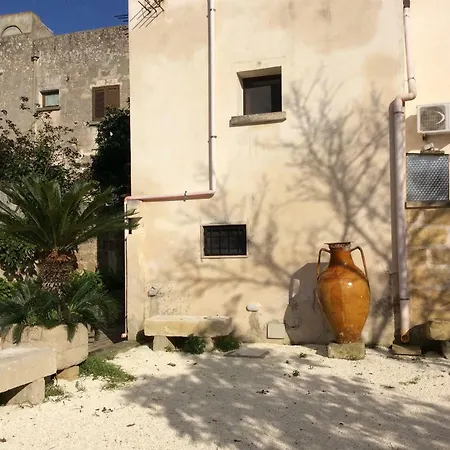 Διαμέρισμα Mulberry House *